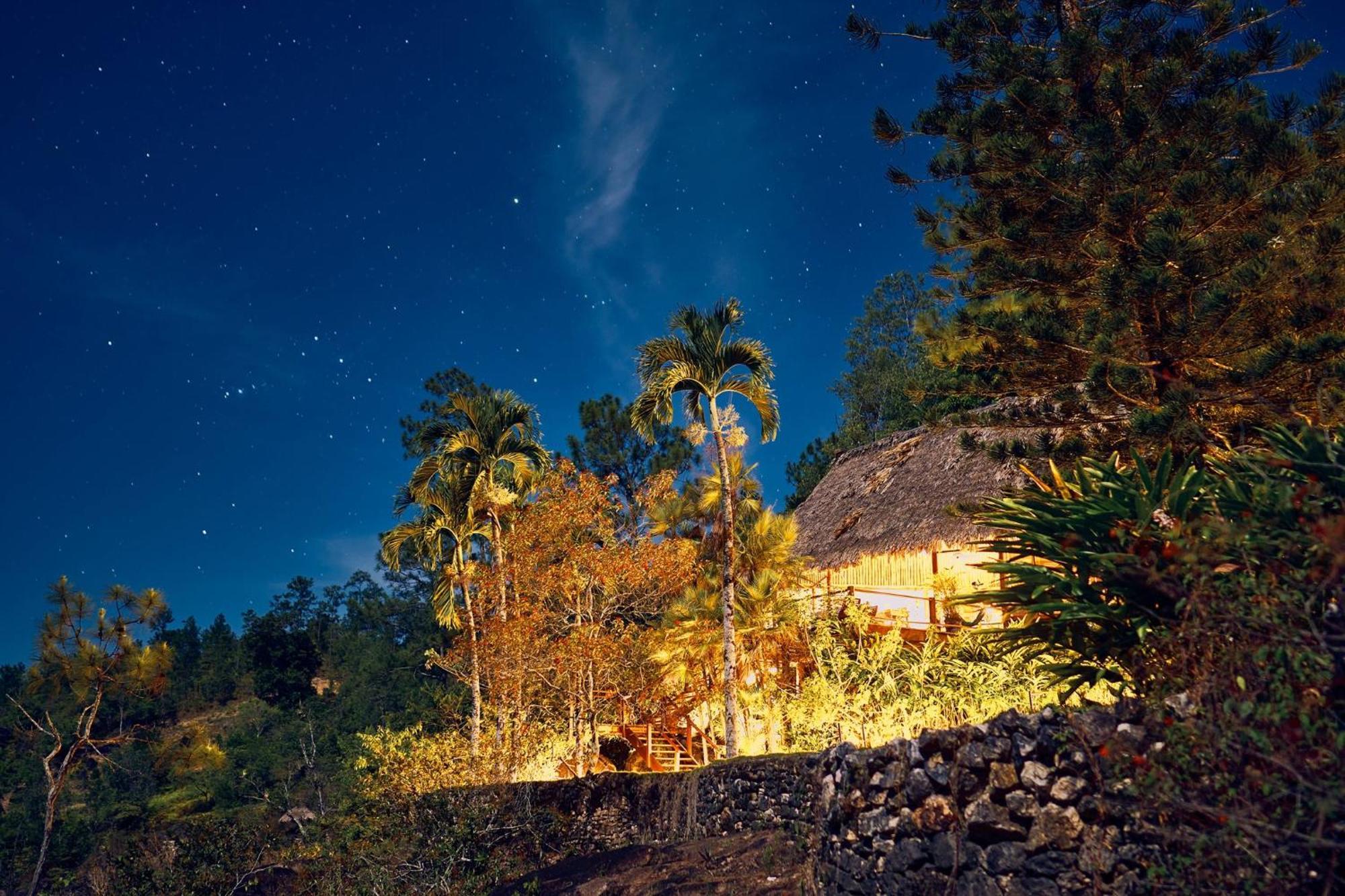 Blancaneaux Lodge By Francis Ford Coppola San Ignacio Buitenkant foto